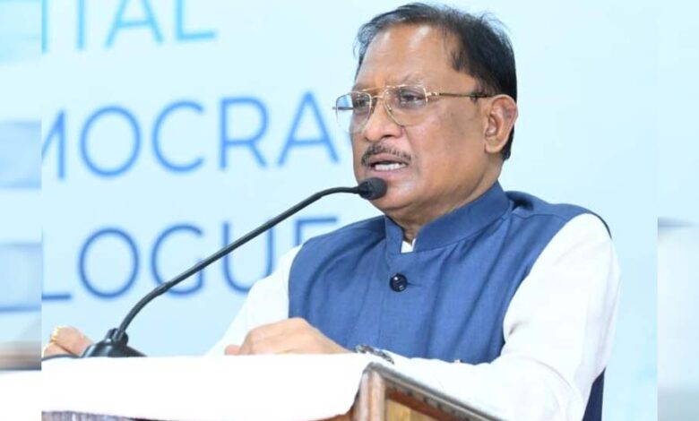 डिजिटल-डेमोक्रेसी-डायलॉग-में-मुख्यमंत्री-का-आह्वान:-क्रिएटर्स-दिखाएं-बदलते-छत्तीसगढ़-की-नई-पहचान