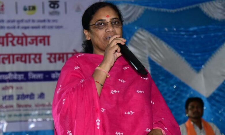रायपुर-:-विधायक-ने-ग्राम-मथनीबेड़ा-में-‘अस्मिता-परियोजना’-का-शुभारंभ,-महिलाओं-को-मिलेगा-स्वरोजगार-का-सशक्त-अवसर