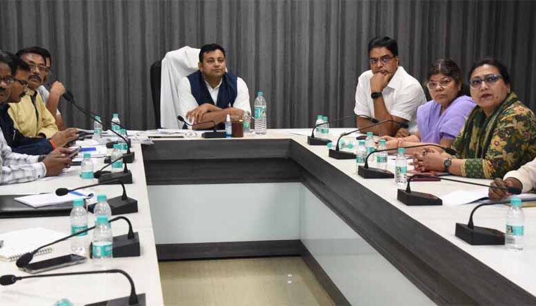 न्यू-एज-मीडिया-में-दक्ष-बनें-जनसंपर्क-अधिकारी-:-आयुक्त-रजत-बंसल