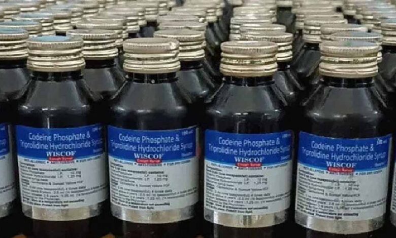 नशीली-सिरप-तस्करी-का-भंडाफोड़:-4-आरोपी-गिरफ्तार,-800-बोतलें-जब्त