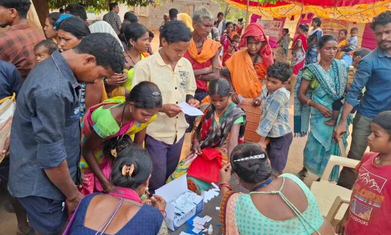 नारायणपुर-के-सबसे-सुदूर-‘लंका’-गांव-तक-पहुंचा-प्रशासन