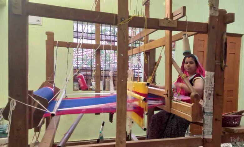 हाथ-करघे-से-कमाई-तक-ग्राम-नारी-की-महिलाओं-की-सफलता-का-राज