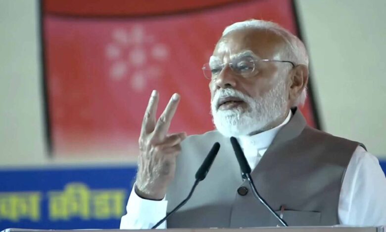 वाराणसी-में-पीएम-मोदी-का-दौरा:-6300-करोड़-की-सौगात-के-साथ-महिला-सशक्तिकरण-पर-बड़ा-संदेश