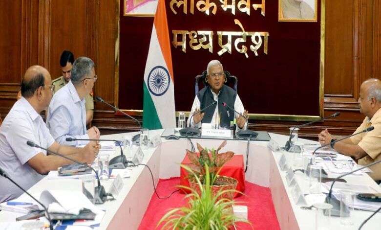 अनुशंसाओं-को-संवेदनशीलता-के-साथ-करें-लागू-:-राज्यपाल-पटेल