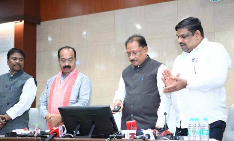 मुख्यमंत्री-विष्णुदेव-साय-ने-माध्यमिक-शिक्षा-मंडल-की-10वीं-और-12वीं-बोर्ड-परीक्षाओं-के-परीक्षा-परिणाम-जारी-कर-विद्यार्थियों-को-दी-शुभकामनाएं