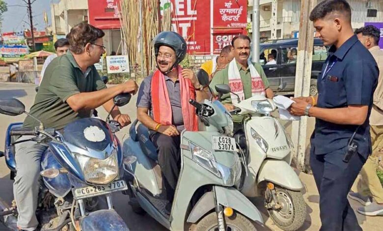 arun-sao-का-अनोखा-अंदाज:-विकास-कार्यों-के-निरीक्षण-के-लिए-स्कूटी-से-निकले