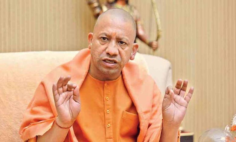 योगी-सरकार-के-12-मेगा-स्किल-हब-और-63-जिला-केंद्र-बनेंगे-विकास-की-धुरी