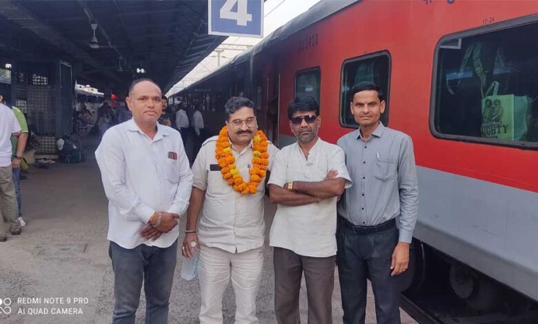 रायपुर-कार्यक्रम-के-दौरान-अनूपपुर-में-हुआ-राष्ट्रीय-अध्यक्ष-का-हुआ-स्वागत
