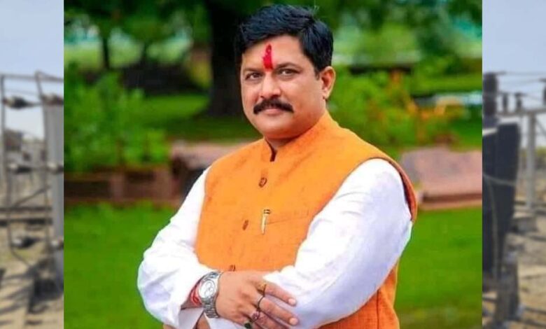 नियुक्ति-रद्द-होते-ही-बदले-kp-यादव-के-तेवर,-500-गाड़ियों-का-रोड-शो-रद्द-कर-बोले-अब-एक-गाड़ी-से-जाऊंगा-गुना