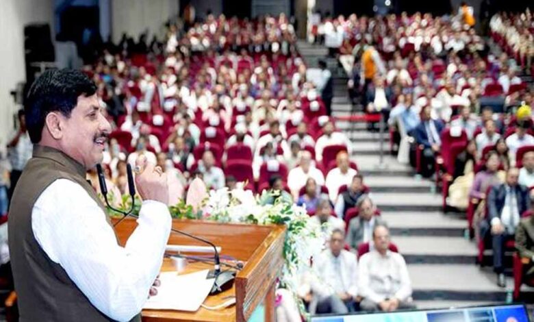 डिजिटल-परिवर्तन-और-पेपरलेस-न्याय-व्यवस्था-भविष्य-के-लिये-महत्वपूर्ण-और-आवश्यक-:-सीजेआई-न्यायमूर्तिसूर्यकांत