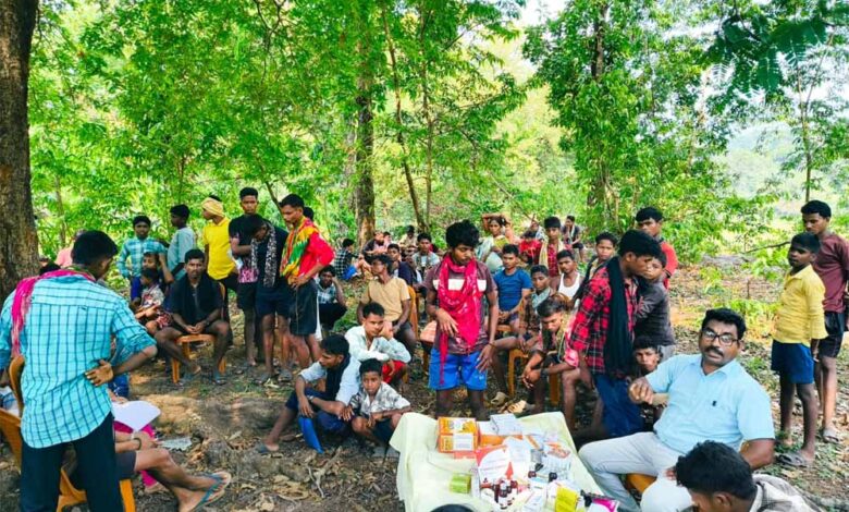 दुर्गम-जंगलों-के-बीच-पहुंची-स्वास्थ्य-सेवा,-771-ग्रामीणों-की-हुई-जांच