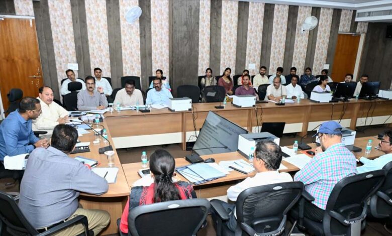 लोक-निर्माण-विभाग-के-कार्यों-में-जनहित-और-तकनीकी-दक्षता-पर-जोर,-निर्माण-कार्यों-में-गुणवत्ता-और-तेजी-सुनिश्चित-करने-के-निर्देश