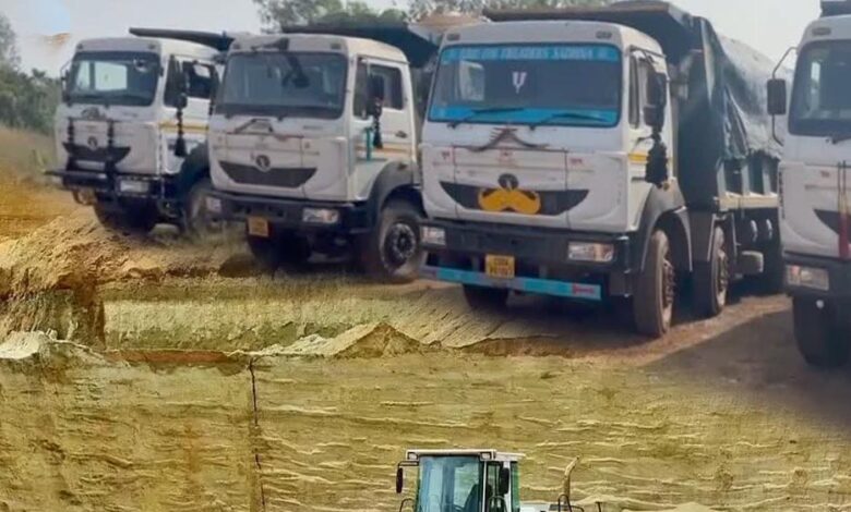 अवैध खनन पर प्रशासन का बड़ा प्रहार, पूर्व सरपंच समेत 8 लोगों पर 5 करोड़ से ज्यादा का जुर्माना