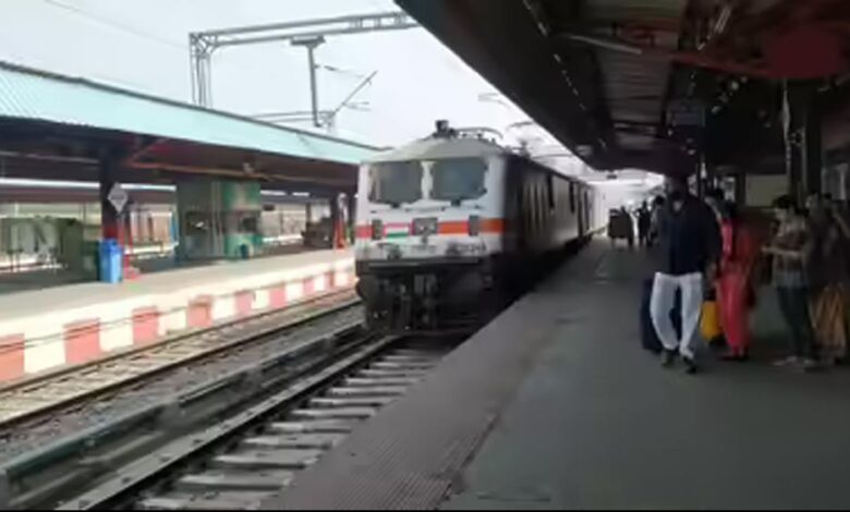 भोपाल-रेल-मंडल-का-बड़ा-अभियान,-यात्रियों-का-सामान-चुराने-वाले-11-चोर-गिरफ्तार