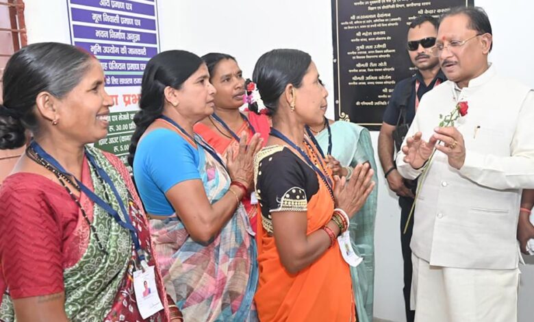 गाँव-के-द्वार-पहुँची-डिजिटल-सरकार-:-बड़ेकनेरा-का-‘सेवा-सेतु’-मॉडल-बना-ग्रामीण-सुशासन-की-नई-मिसाल-–-मुख्यमंत्री-विष्णुदेव-साय