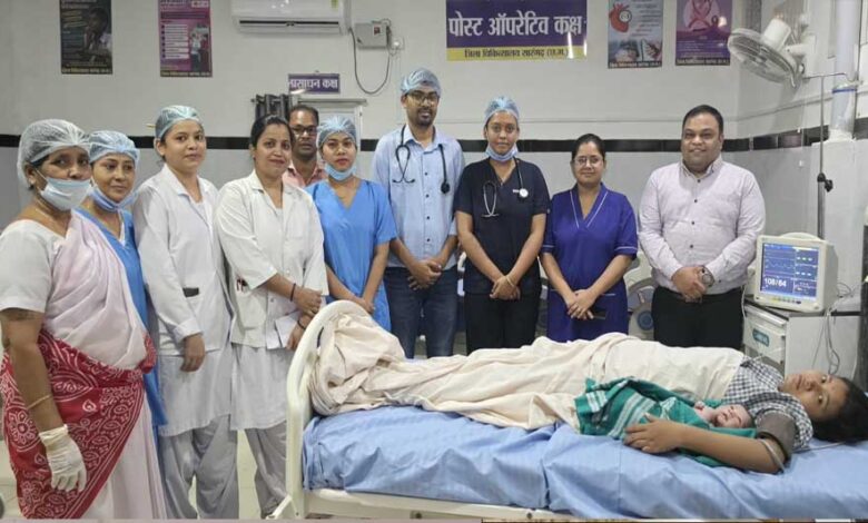 सुशासन-का-प्रभाव-सारंगढ़-जिला-अस्पताल-में-पहली-बार-गूंजी-सिजेरियन-किलकारी,-बड़े-शहरों-की-निर्भरता-खत्म