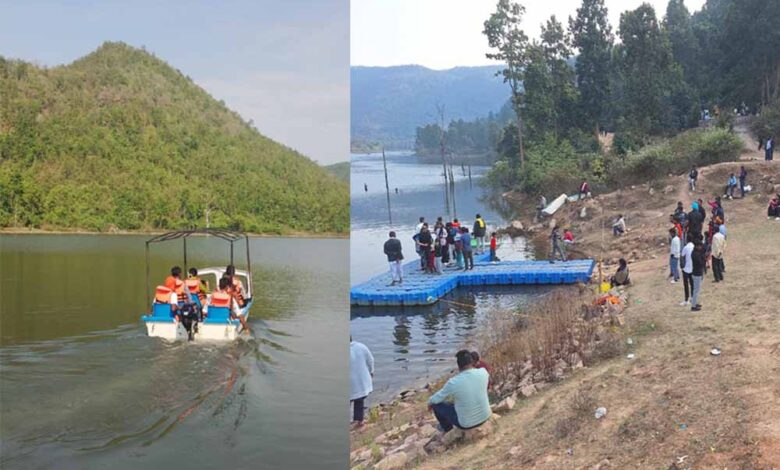 सूरजपुर में ’मुस्कान समूह की महिलाओं ने बोटिंग से बदली अपनी तकदीर’
