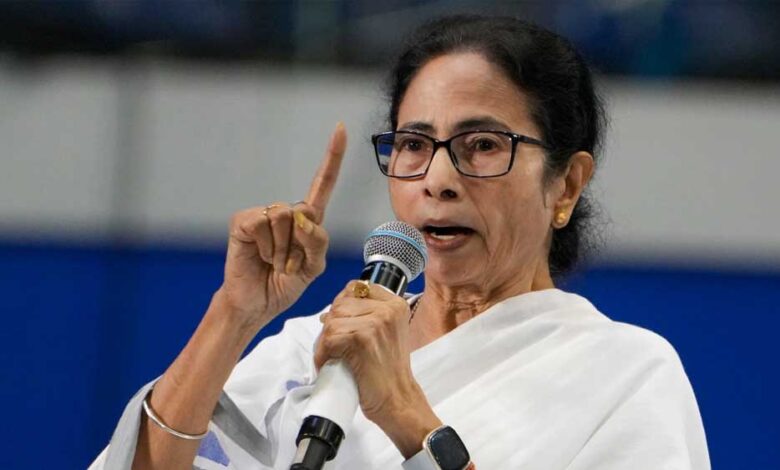 सिलीगुड़ी-में-ममता-बनर्जी-के-खिलाफ-fir-दर्ज,-भड़काऊ-भाषण-देने-का-आरोप