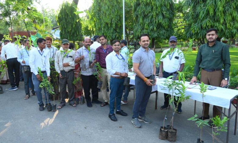 विश्व-पर्यावरण-पर-राज्यपाल-ने-दिया-जल-और-पर्यावरण-संरक्षण-का-संदेश