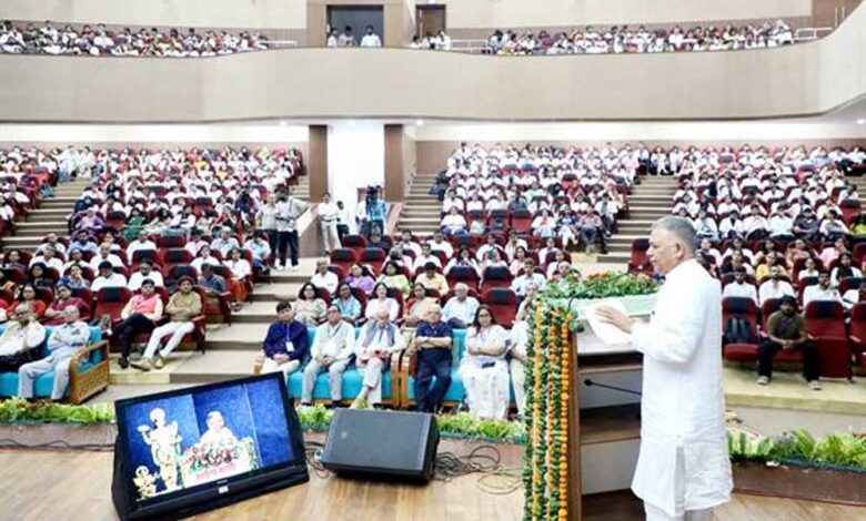 चिकित्सा के क्षेत्र में सेवा-भाव, कर्तव्यनिष्ठा और मानवीय मूल्यों का समावेश अत्यंत आवश्यक : आयुष मंत्री  परमार