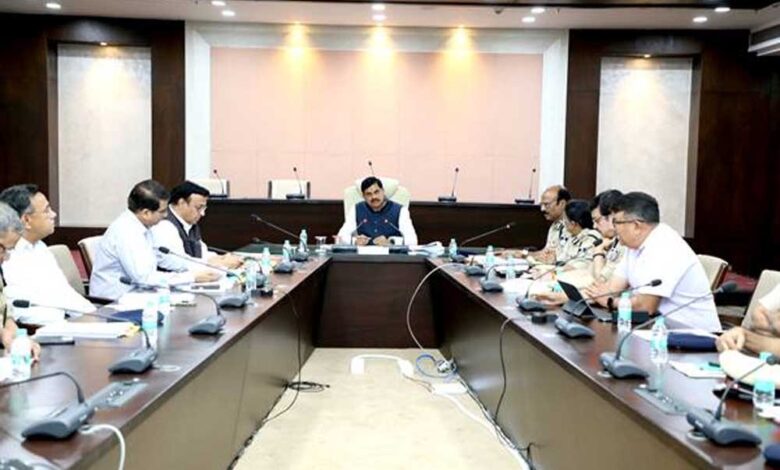 बेहतर कानून व्यवस्था के लिए वरिष्ठ अधिकारी भी रहें मुस्तैद : मुख्यमंत्री डॉ. यादव