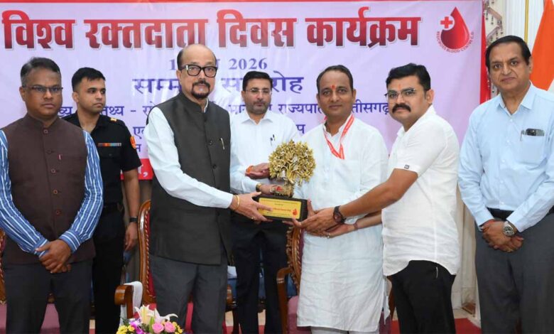 रक्तदान सबसे बड़ा दान, इससे बड़ी कोई सेवा नहीं – राज्यपाल डेका