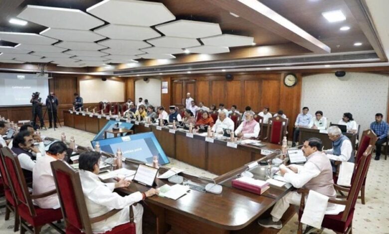 सरकारी-कर्मचारियों-को-राहत,-तबादलों-की-समयसीमा-आज-रात-12-बजे-तक-बढ़ाई-गई