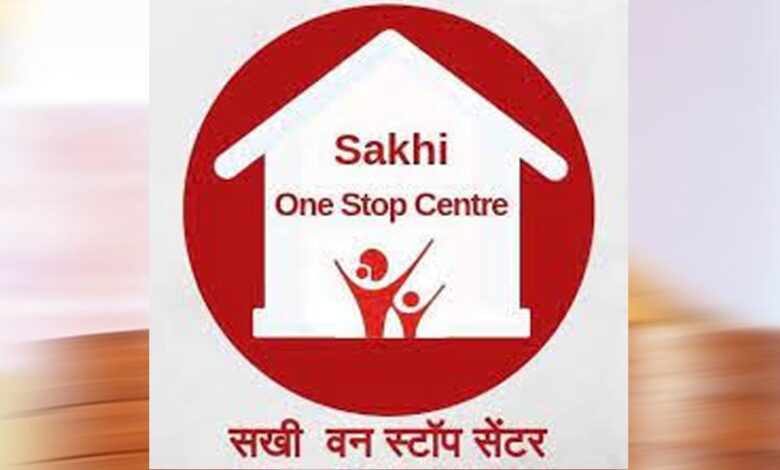 10-साल-बाद-फिर-जुड़ा-बिखरा-परिवार,-सखी-की-पहल-से-बेटियों-को-मिला-माता-पिता-का-साथ