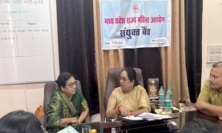 महिला-आयोग-की-जनसुनवाई-में-सामने-आए-एआई-के-दुरुपयोग-के-गंभीर-मामले