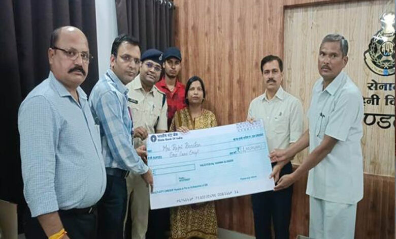 पुलिस-सैलरी-पैकेज-योजना-कठिन-समय-में-पुलिस-परिवारों-का-सशक्त-सहारा