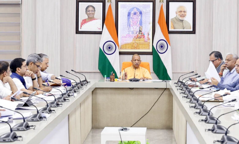 फायर-एनओसी-की-वैधता-समाप्त-होने-से-पहले-ही-जारी-करें-नोटिस,-जनसुरक्षा-से-कोई-समझौता-नहीं-:-मुख्यमंत्री-योगी-आदित्यनाथ