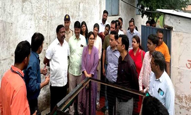 ओडिशा के मंत्रीनाइक ने मुगलिया हाट गांव में ग्रामीण पेयजल व्यवस्था का किया अवलोकन
